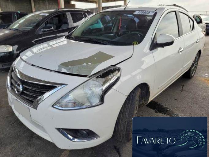 NISSAN VERSA 18/18