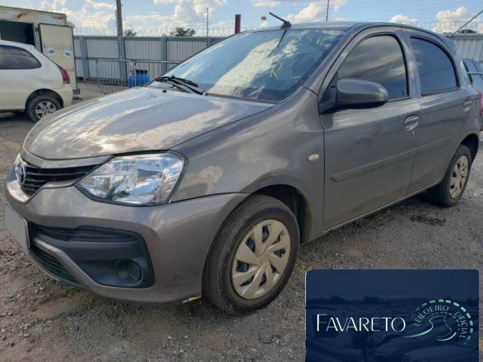 TOYOTA ETIOS 18/18