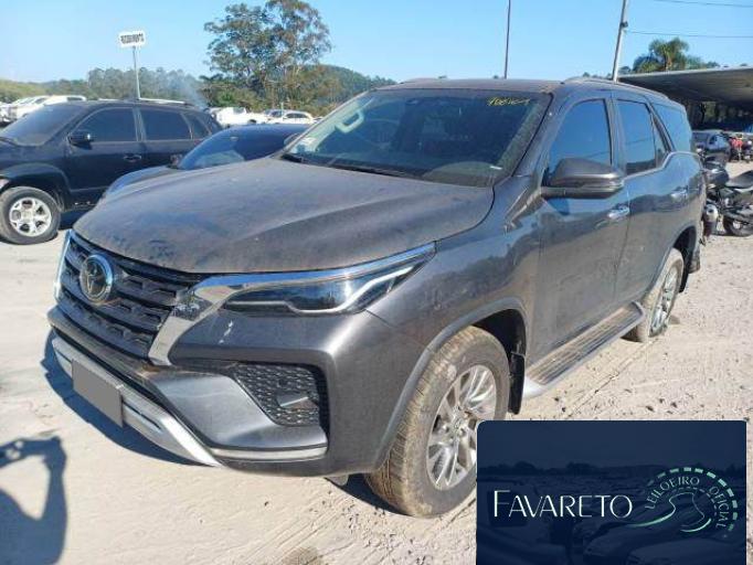 TOYOTA HILUX SW4 21/21