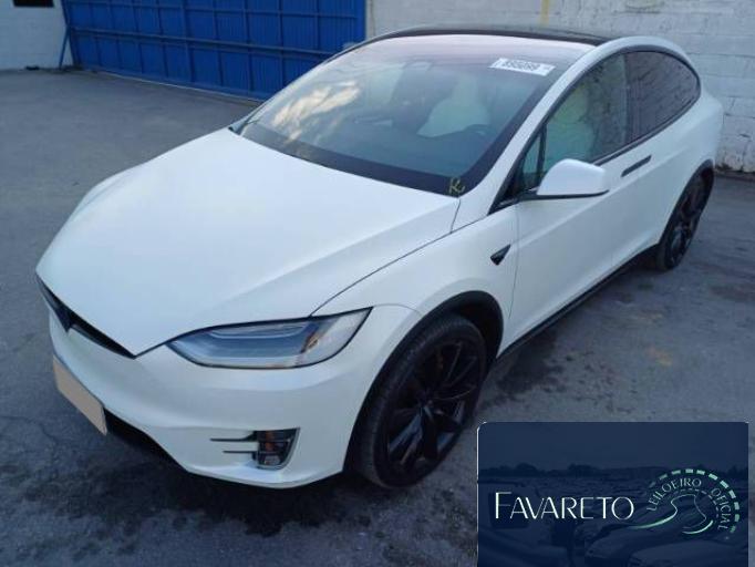 TESLA MODEL X 18/18