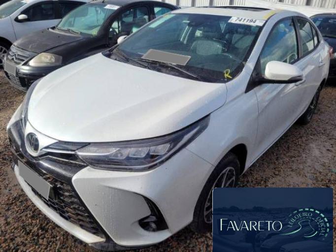 TOYOTA YARIS SEDA 22/23